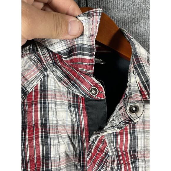 Irreverent Pearl Snap Shirt Men's Small Red/Black Plaid Long Sleeve Front Pocket - Picture 3 of 10